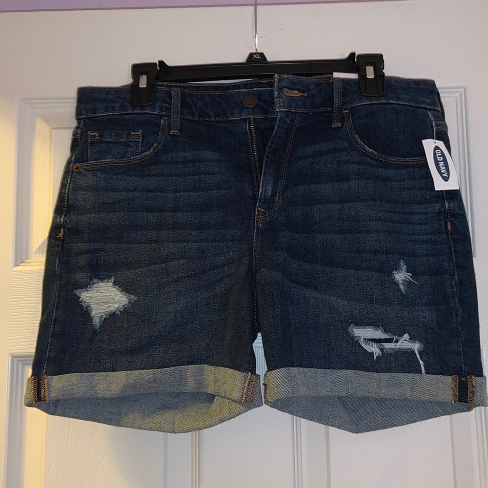 Old navy slightly distressed cuffed shorts
